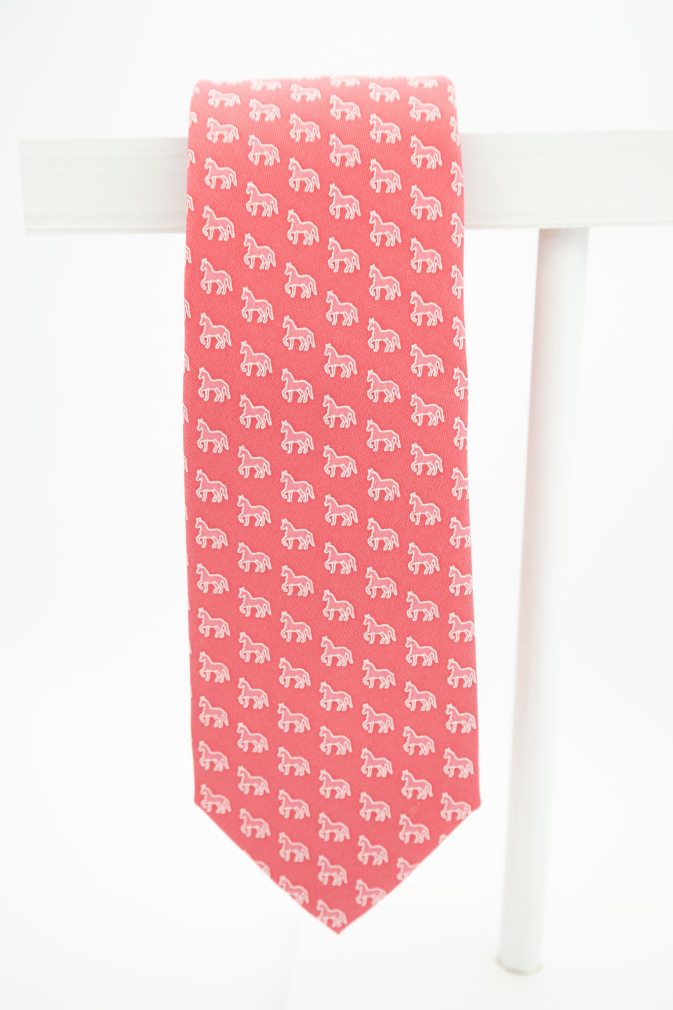 Silk Tie PP Logo